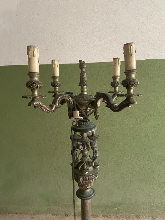 Candeeiro de Pé Alto / Candelabro Antigo em Bronze (5 Luzes) - 155cm