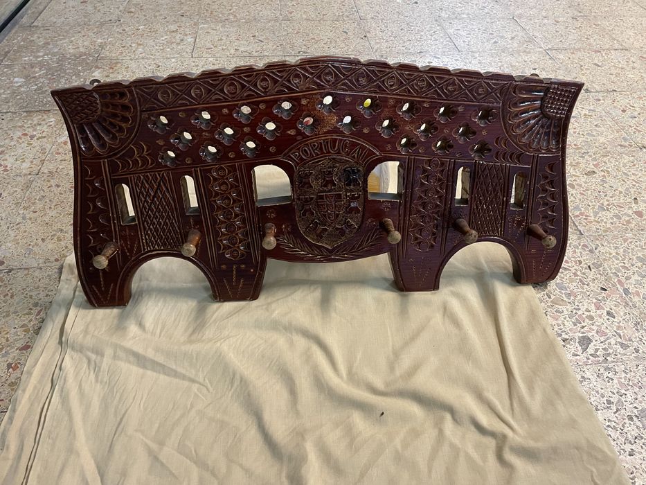 Cabide para copa ou hall de entrada