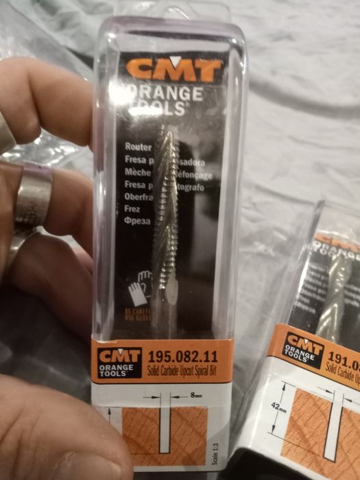 Спиральная концевая фреза со стружколомом CMT 195.082.11 цена за 2 шт