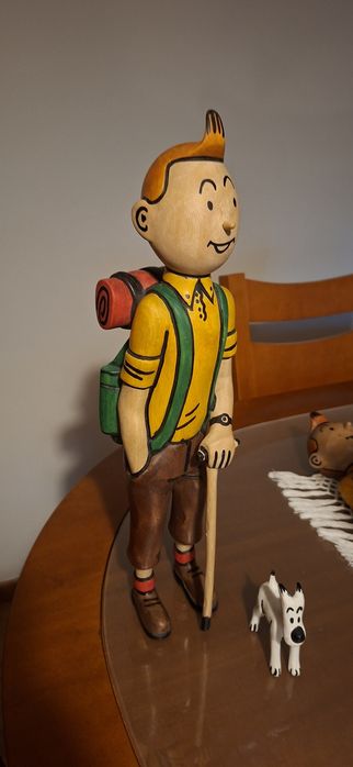 Lote Figuras Tintin em madeira e feitas à mão com 47 cm cada estimados