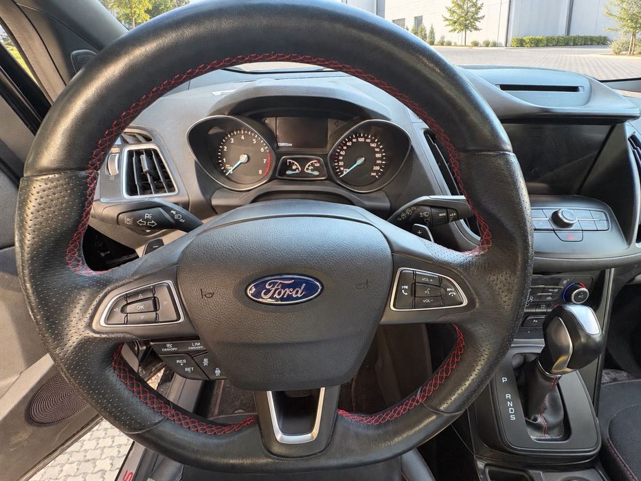 Ford Kuga Ford Kuga 242 km (177kw) , bezwypadkowy.