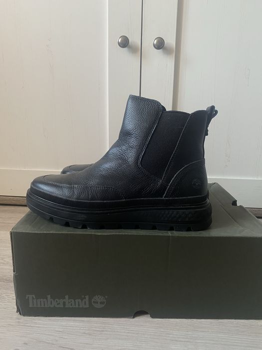 Czarne skórzane botki Timberland ray city chelsea 40