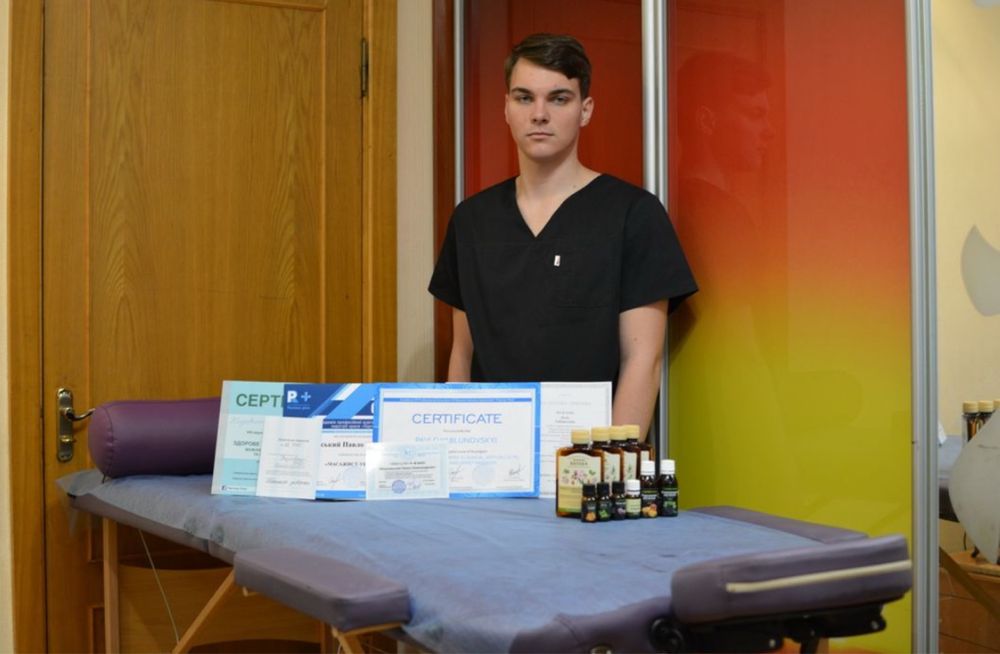 Масаж в кабінеті Академмістечко / Житомирська або на виїзд Массаж