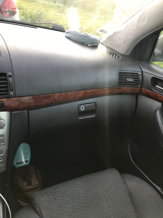 Toyota Avensis — fotografia 4