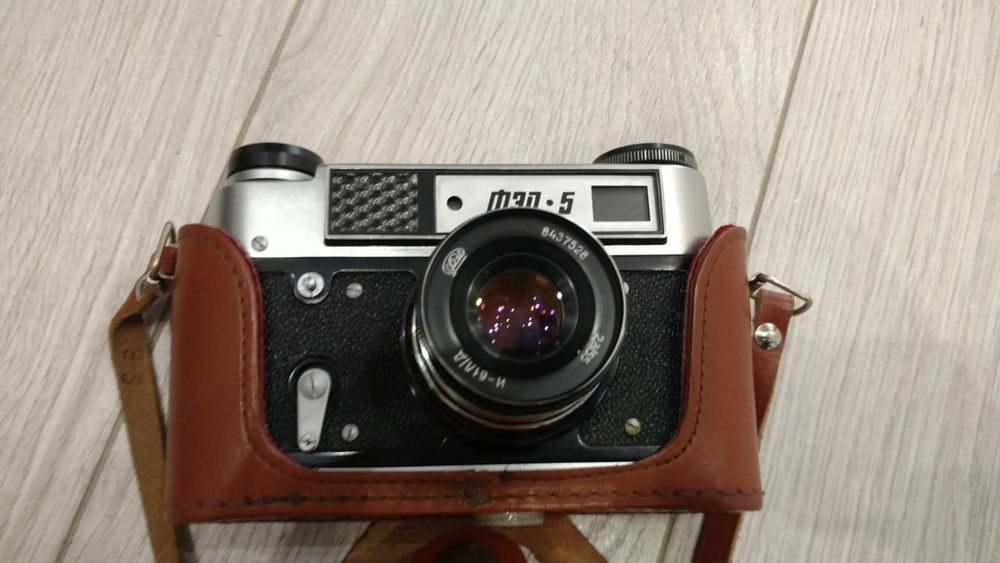 Apart fotograficzny w bardzo dobrym stanie  FED-5.Plus etui.