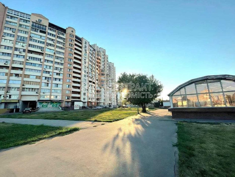 Продаж 3к кв біля метро Перемога,Олексіївка