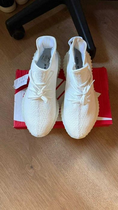 Adidas Yeezy Boost 350 V2