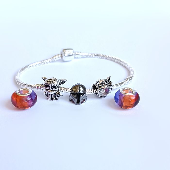 Bransoletka charms Mandalorianin charmsy wielobarwne Murano