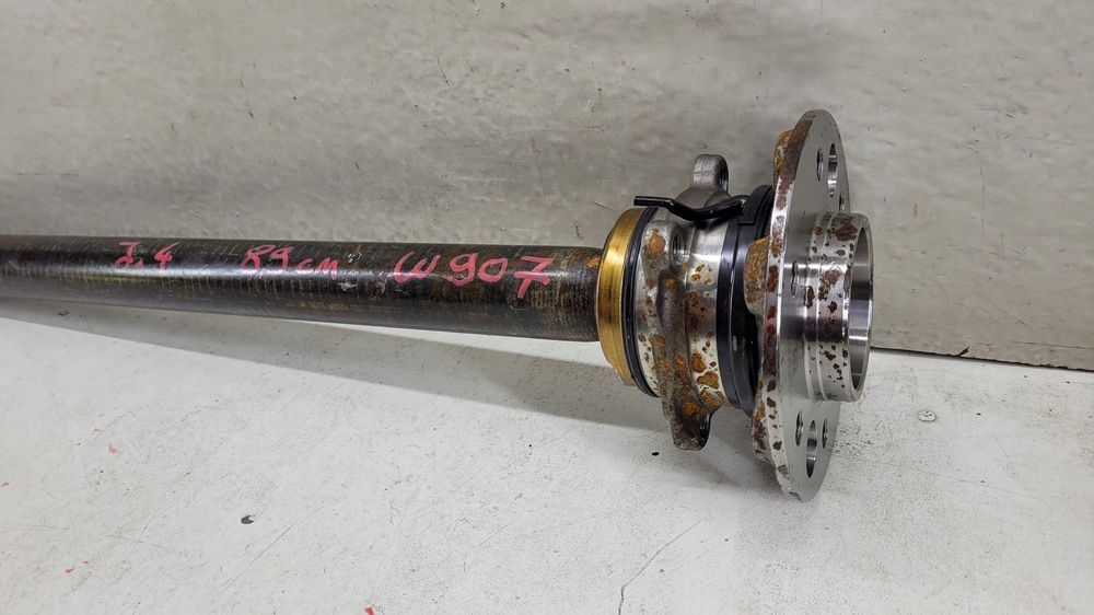 mercedes sprinter 18- 907 w907 30 zębów 89cm półoś tylna gruba 90