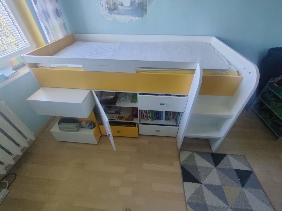 Łóżko dziecięce z szafkami i biurkiem jak nowe!!!