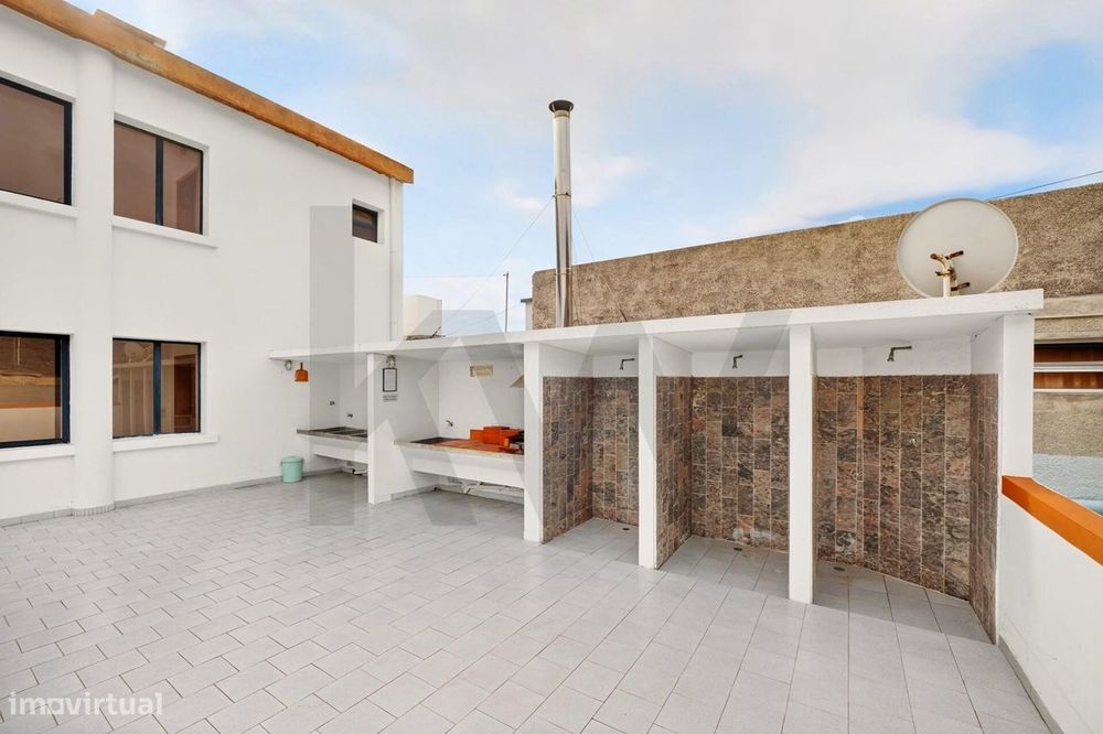 Estudio T0 com Garagem | Centro | Porto Santo