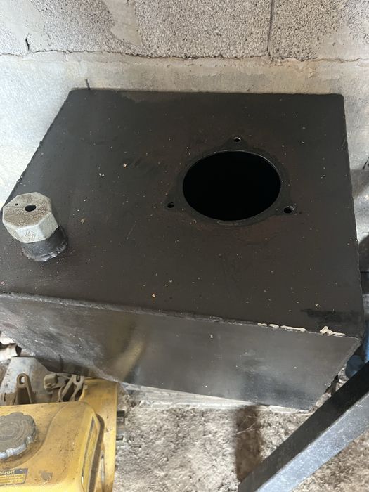 Бак для гідравліки Бак