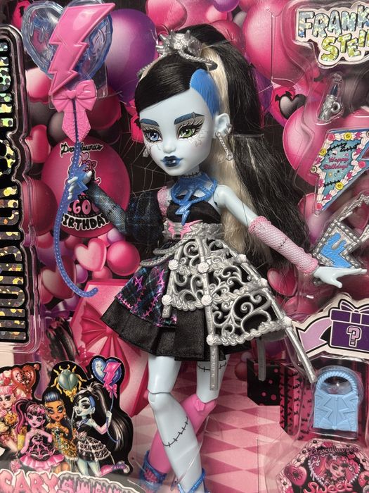 Френкі Штейн Monster High Frankie Stein Scary Sweet Birthday: 1