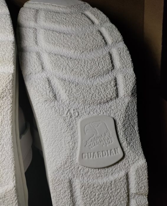 Nowe męskie obuwie medyczne Beretta med Guardian 45 białe