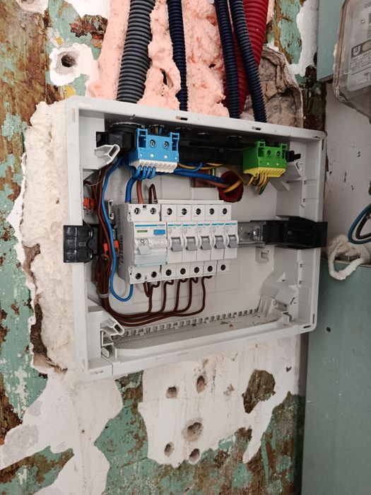 Serviços de Eletricidade Canalização