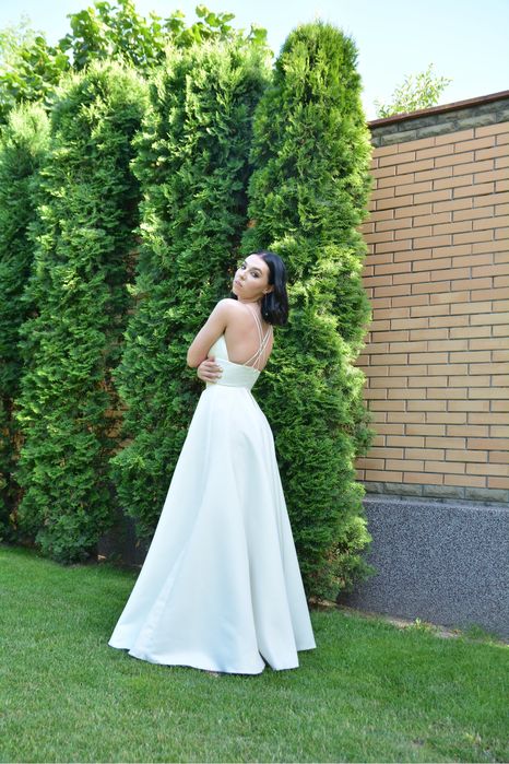 Випускна сукня або на розпис