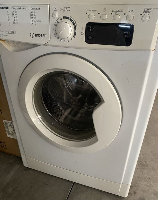 Maquina de lavar Indesit avariada