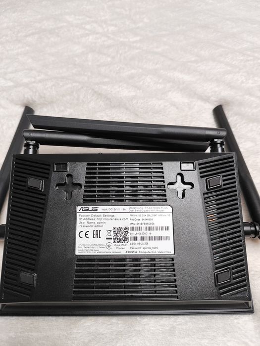 Router Asus RT-AC 1300G PLUS Dual Band