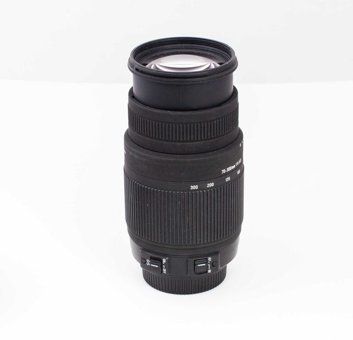 Objetiva 70-300mm (105-460mm em sensores Aps-c) AF Nikon