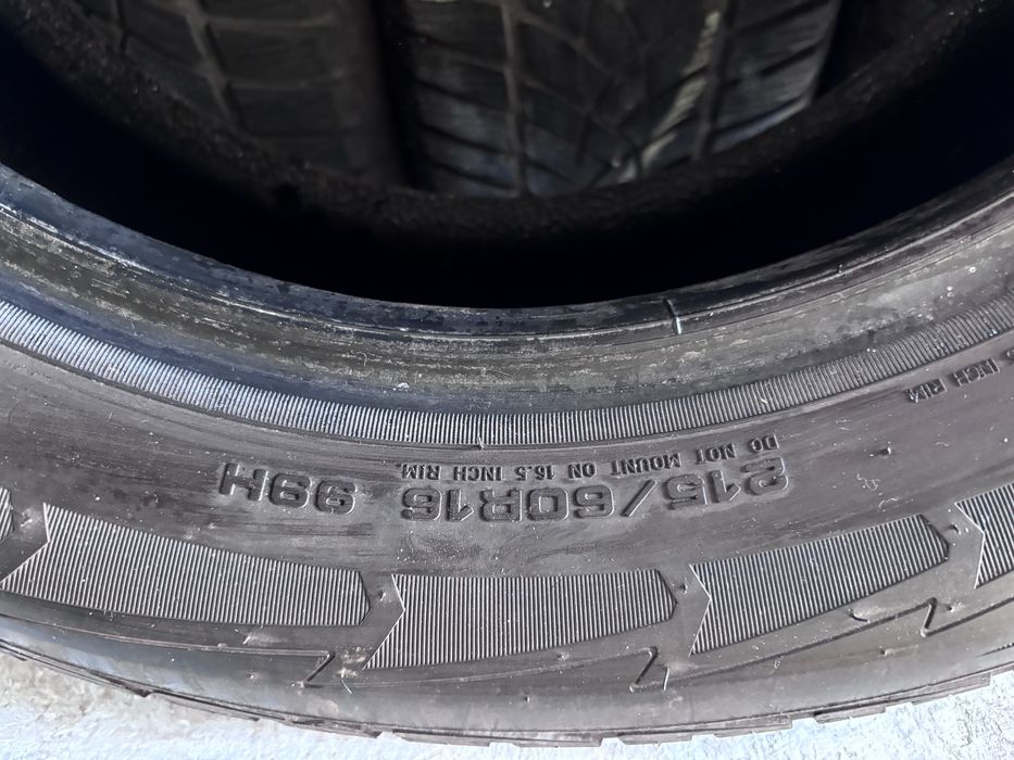 Goodyear ultragrip 215/60/16 4*6mm