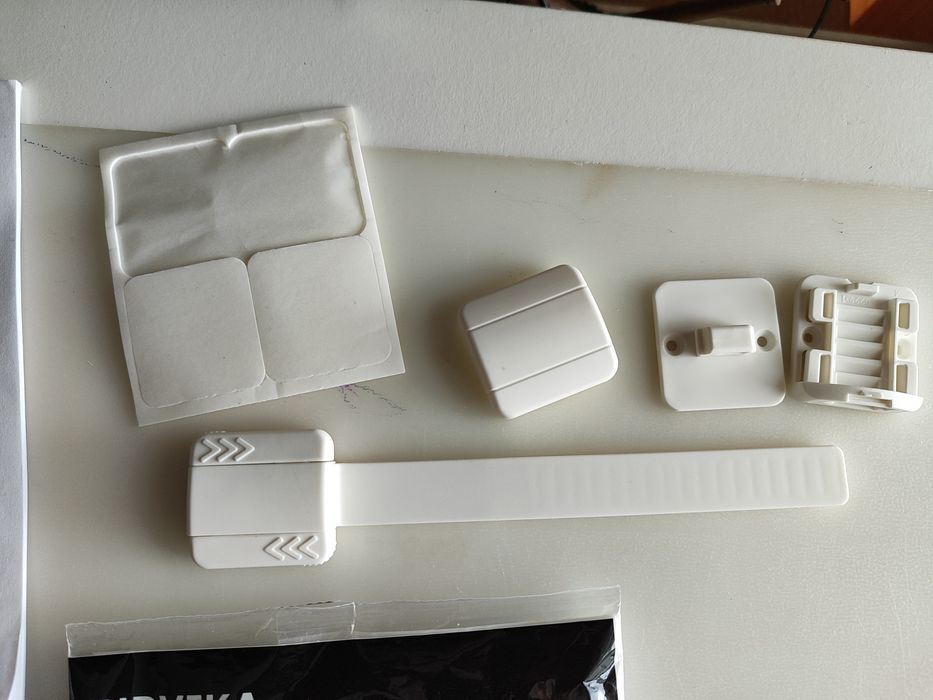 Bloqueio de porta e proteção de cantos UNDVIKA