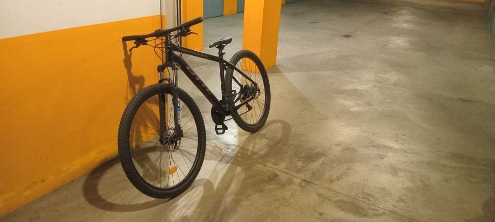 Vendo Bicicleta seminova