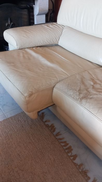 SOFÁ de pele com bancos extensiveis