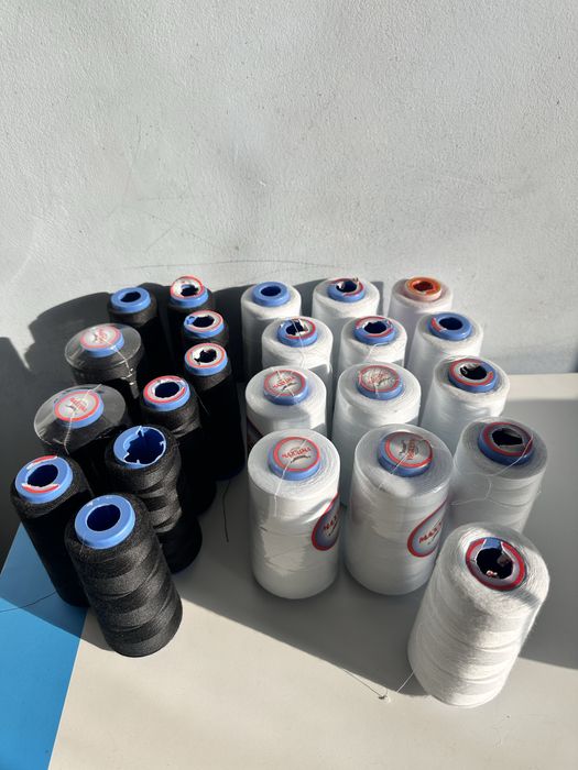 Швейні нитки MAXXIMA