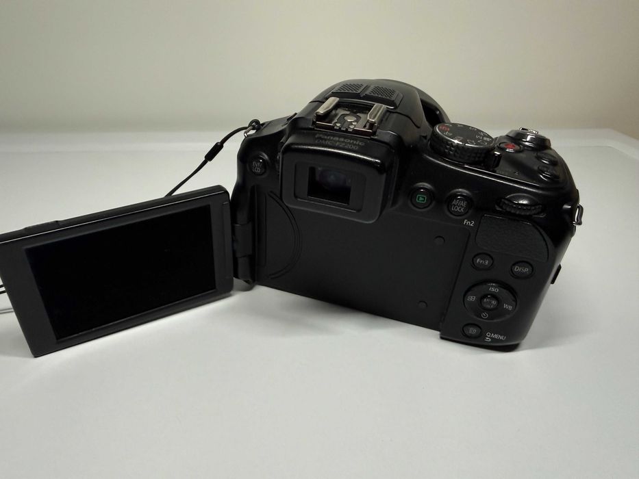 Panasonic Lumix FZ200