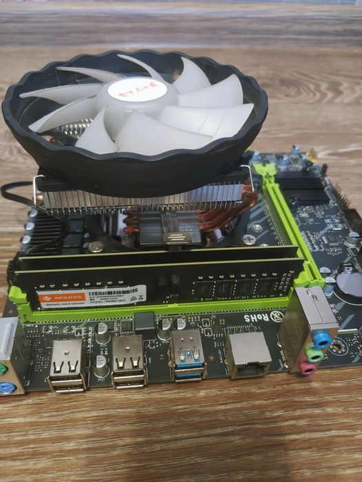 Продам комплект x99-p4, Xeon e5-2680v3, башня охолодження, 16 гб озу