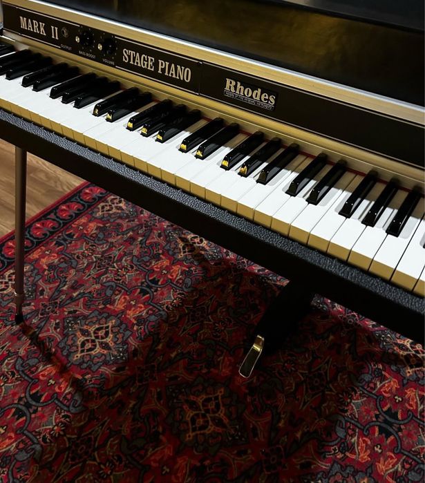 Piano Rhodes Seventy Three MK2