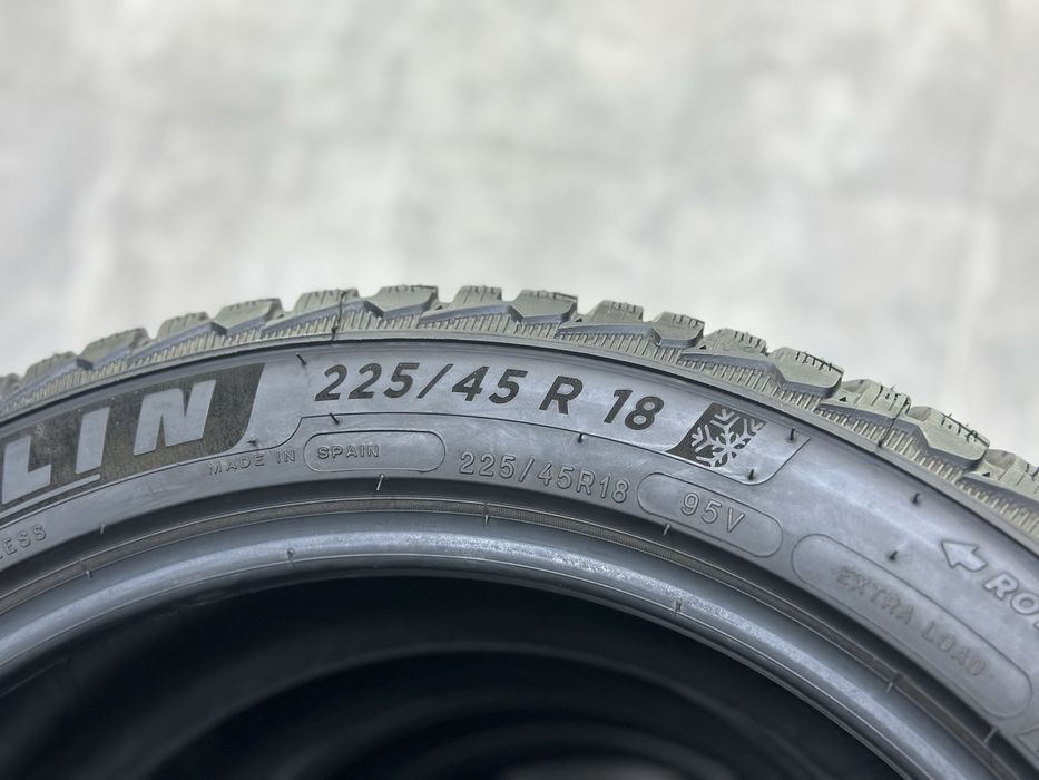 Нові зимові шини Michelin Pilot Alpin5 225/45 R18 95V XL