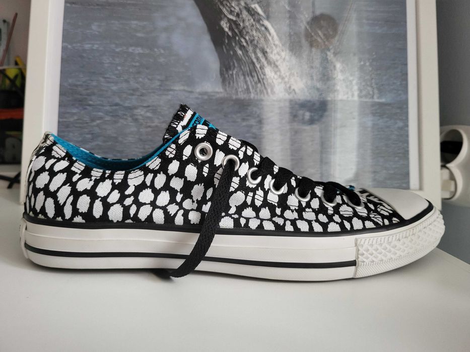 Nowe Converse all star czarno-białe animal pattern print z niebieskim