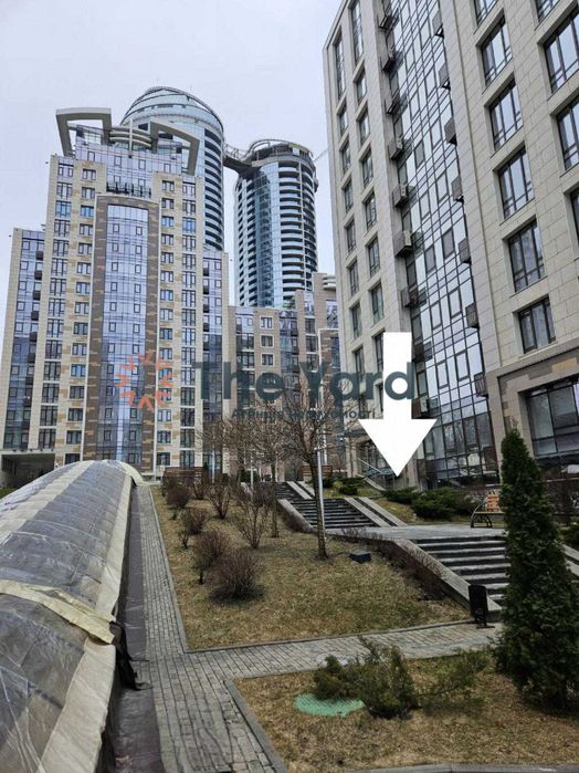 Продаж фасадного комерційного приміщення ЖК Бульвар Фонтанів Печерськ