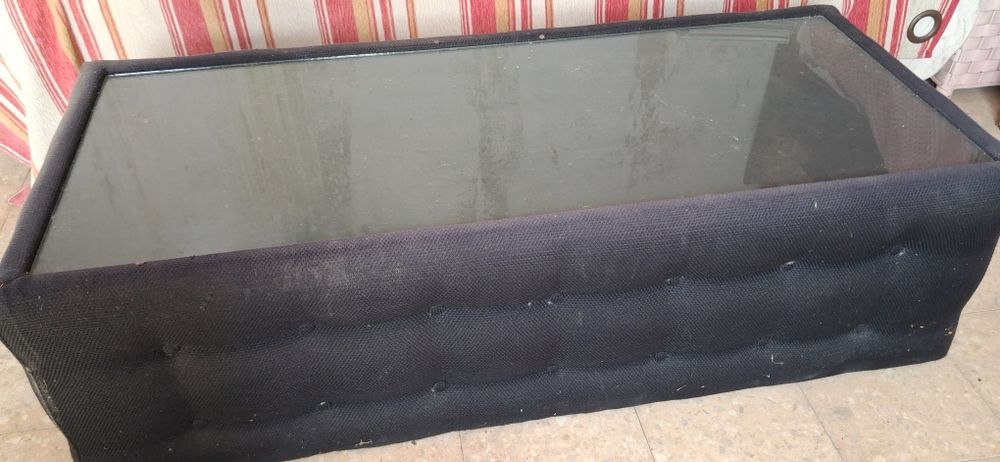 Mesa frente sofá