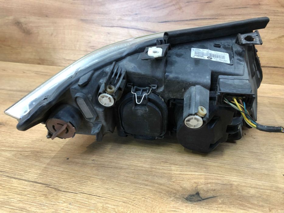 Lampa/reflektor przedni lewy prawy BMW E90 przed lift