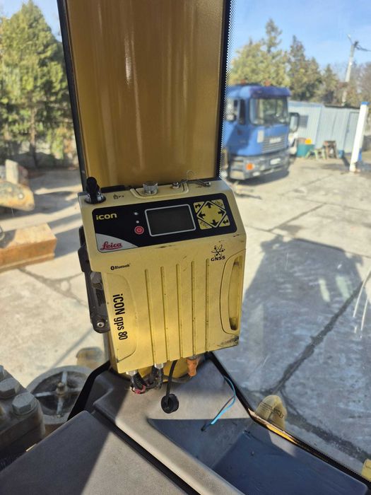 Spycharka Gąsienicowa CAT D5 N XL LGP wraz z systemem GPS LEICA
