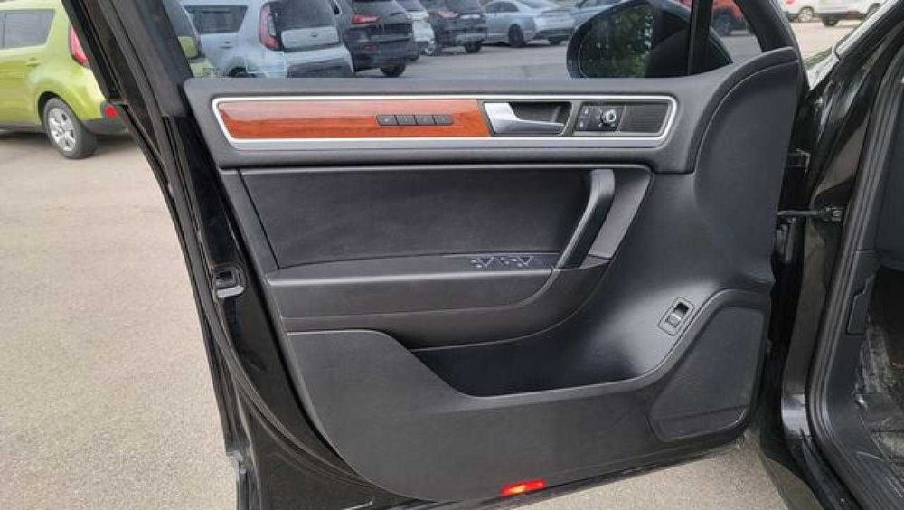 2011 Volkswagen Touareg 3.0 TDI Дизель