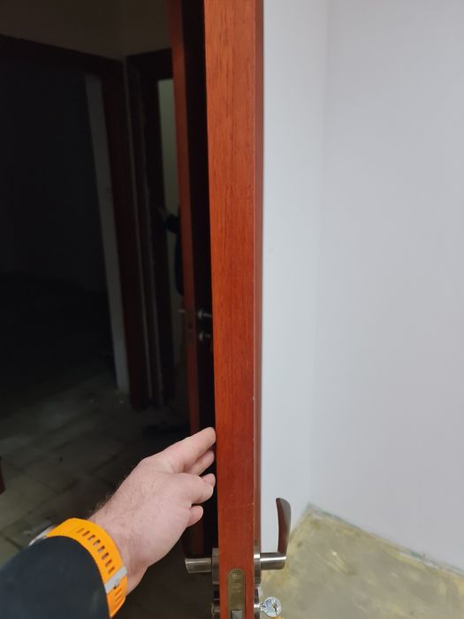 Drzwi drewniane kompletne 95cm szerokości.