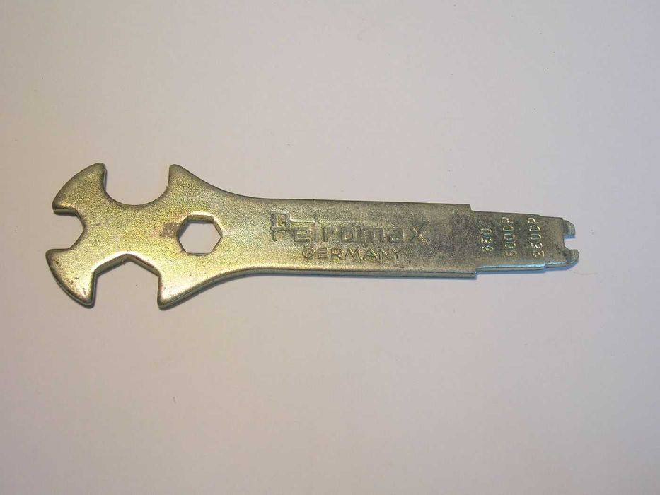 Chave para manutenção dos candeeiros Petromax, Hipólito e outros.