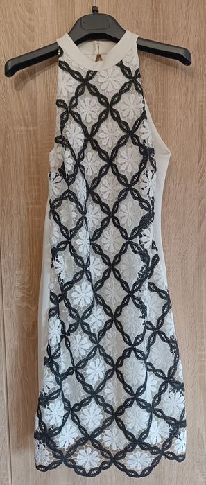 Sukienka wieczorowa rozmiar 38 odkryte plecy