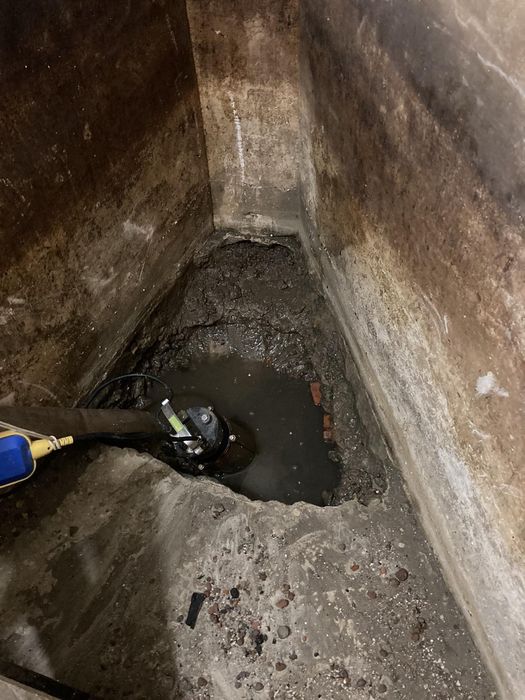 Чистка сливных ям Чистка Очистка выгребных ям от ила Выгребные