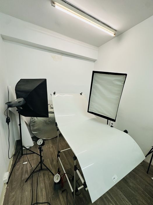 Sprzedam wyposażenie studia fotograficznego / ciemni fotograficznej.