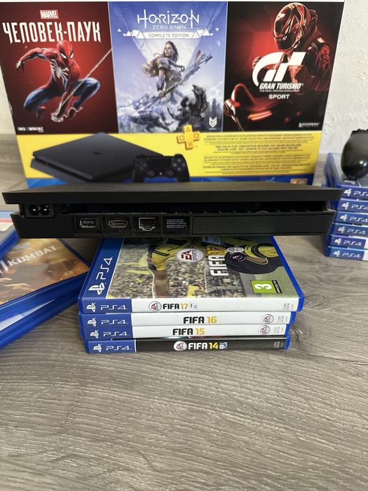PlayStation 4 slim 1TB + два джойстика + 13 ігор