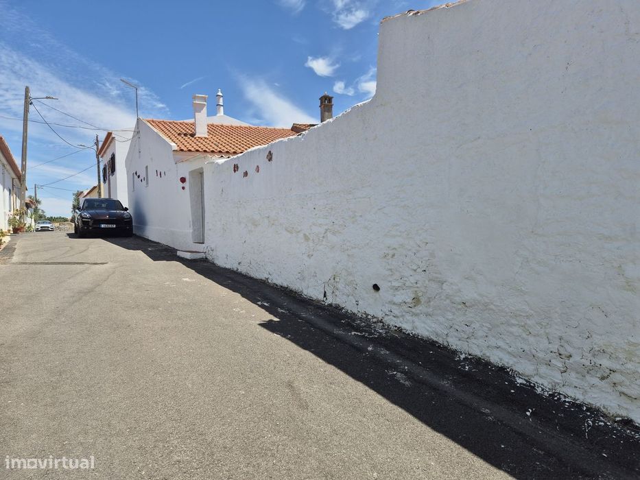 Moradia terrea com logradouro em Conceição-Ourique