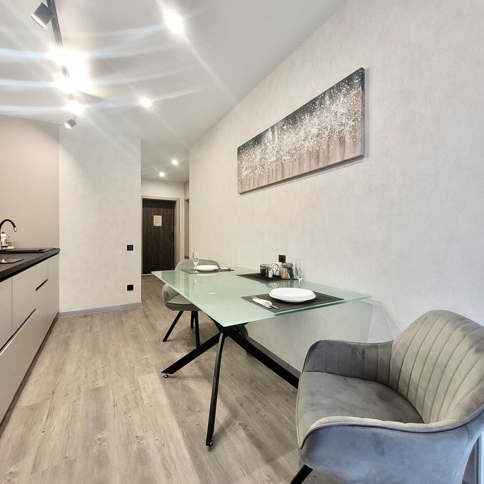 ApartPoltava ПЕРЛИНА біля Мюнхена, СВІТЛО ЗАВЖДИ, апартаменти ПОДОБОВО