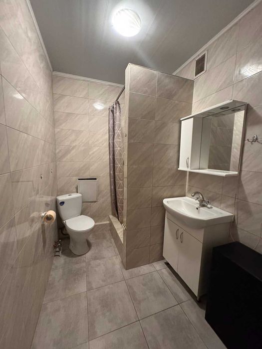 Здається в оренду 1к вул.Зарічанська 52 кв.м.