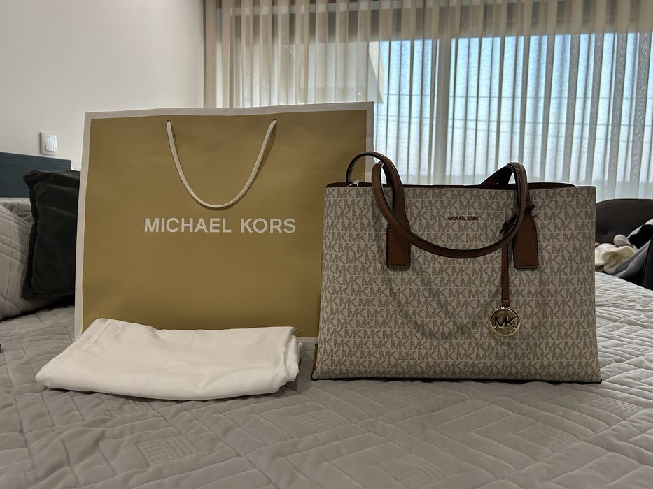 Mala Ruthie Medium Signature Logo Tote Bag Michael Kors