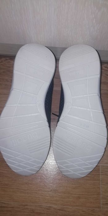 Снікерси, кросівки BUGATTI 40р