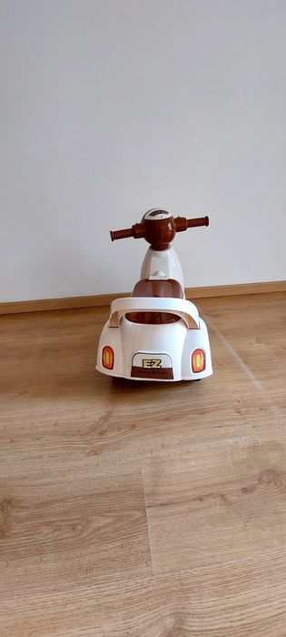 Triciclo Vespa com 3 rodas moto